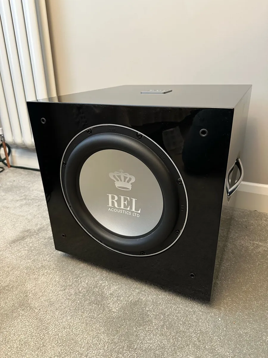 REL S812 Active Subwoofer Black - Image 2