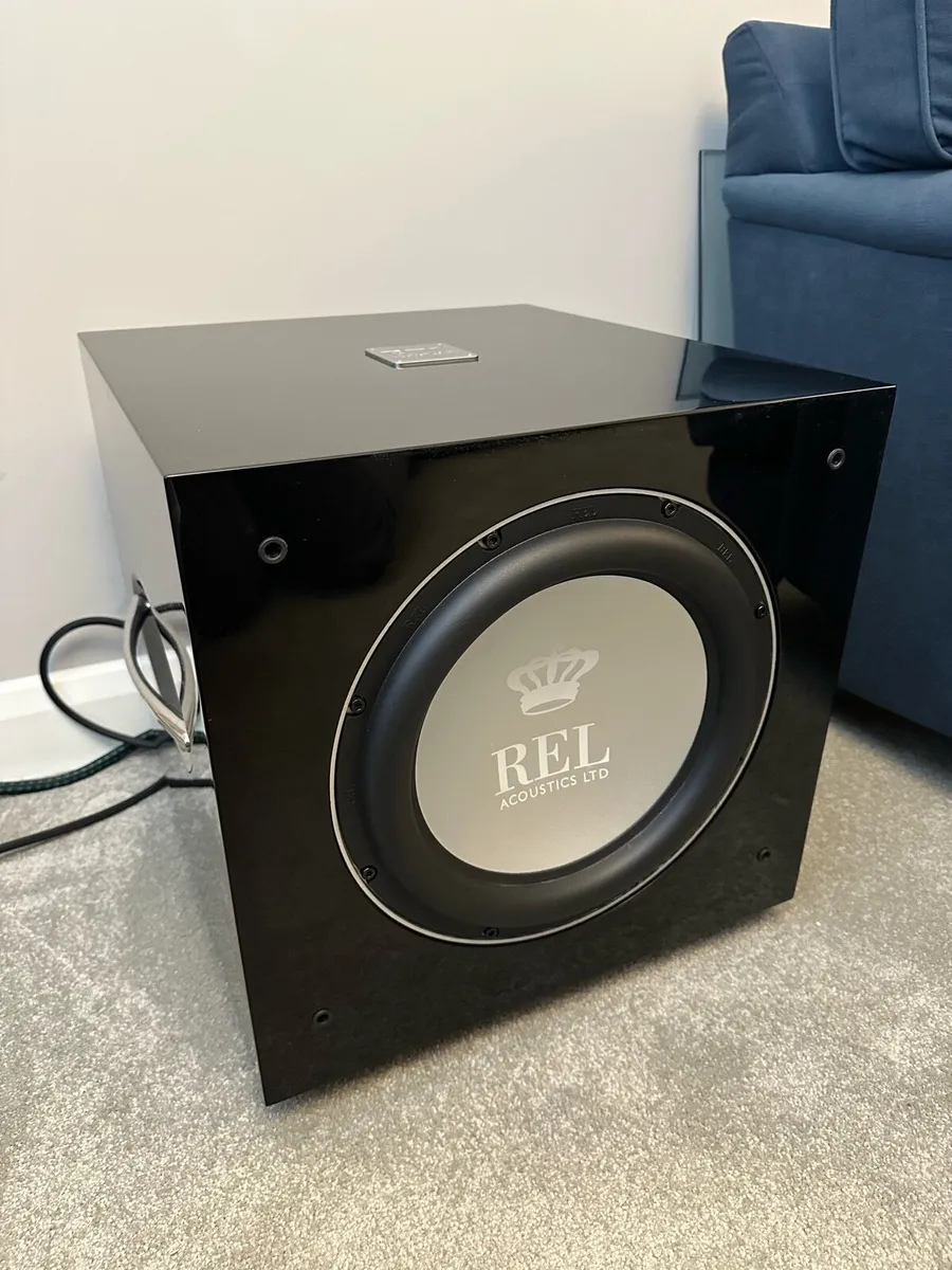 REL S812 Active Subwoofer Black - Image 3