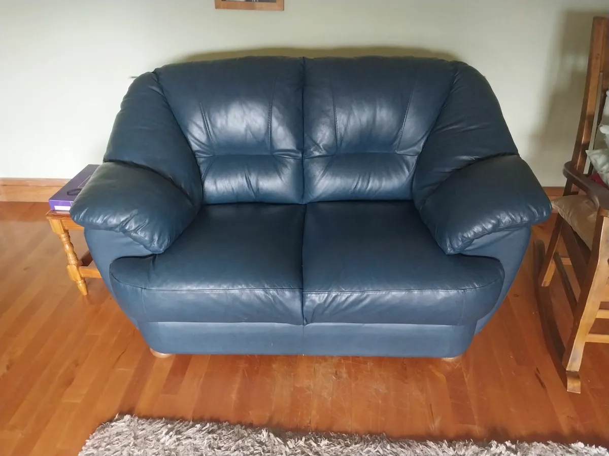2 x navy blue Nappa Italian leather sofas - Image 3