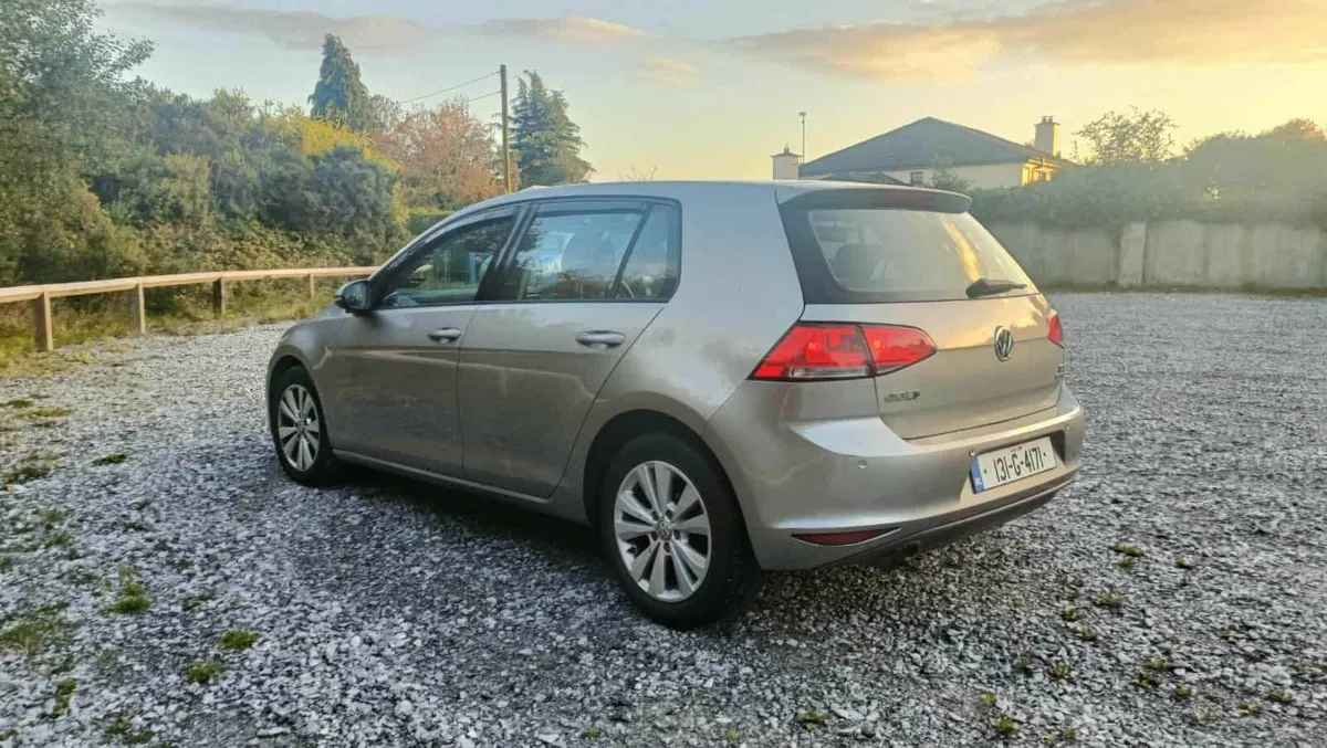 Volkswagen Golf 2013 - Image 2