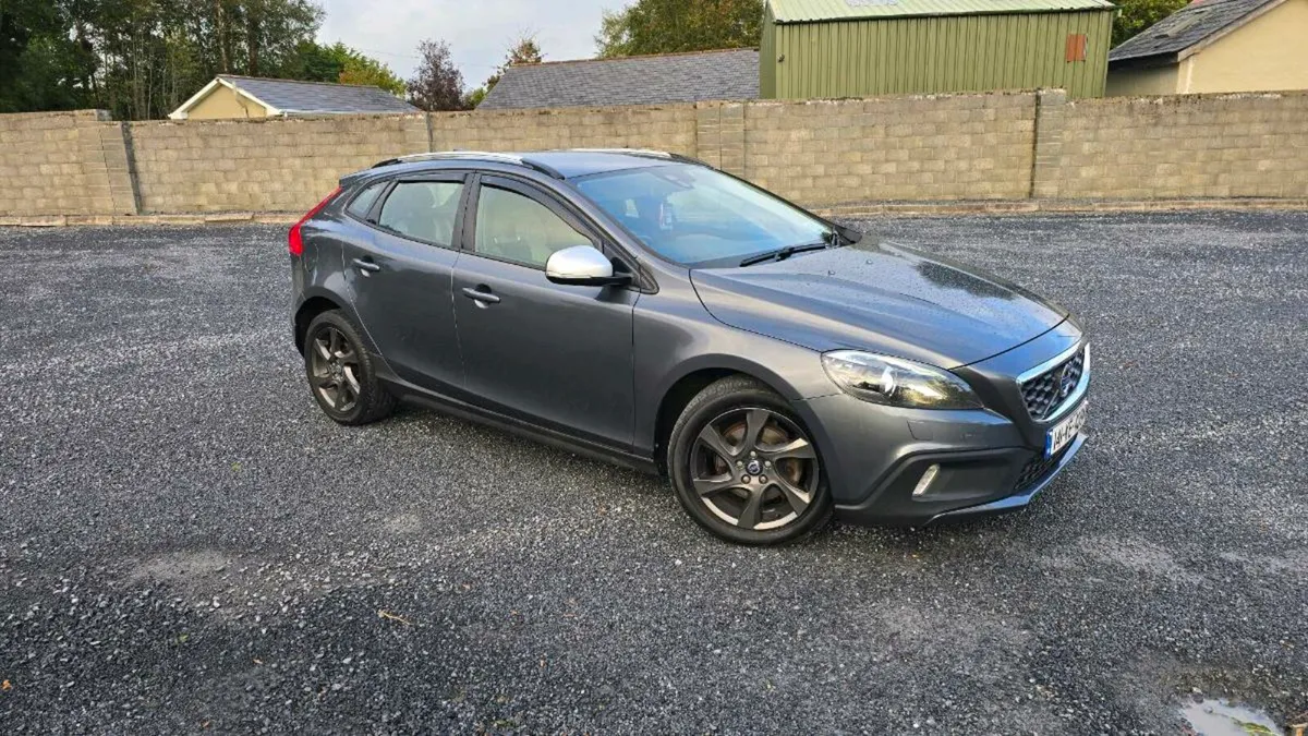 2014 Volvo V40 CROSS COUNTRY - Image 1