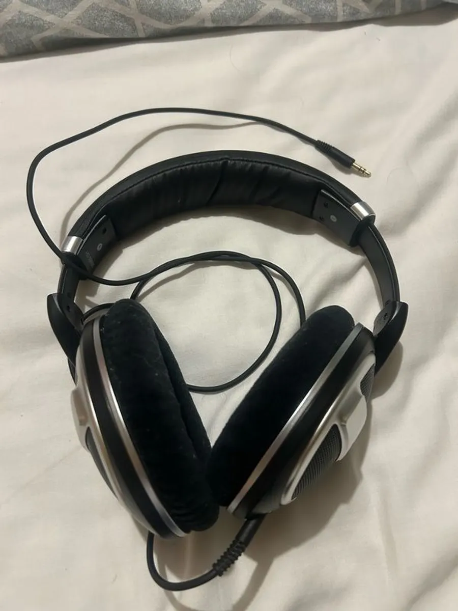Sennheiser HD 590 Prestige - Image 1