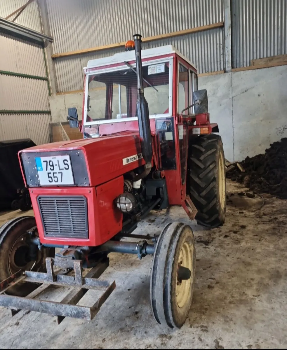 Universal 445 tractor - Image 2