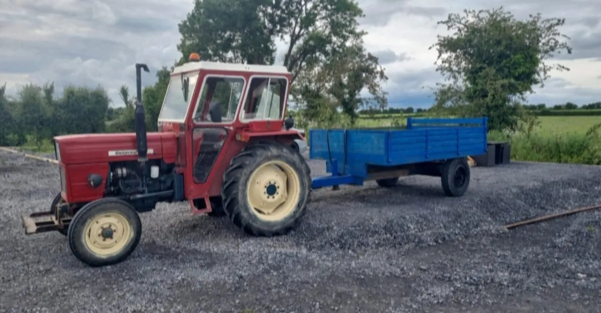 Universal 445 tractor - Image 3