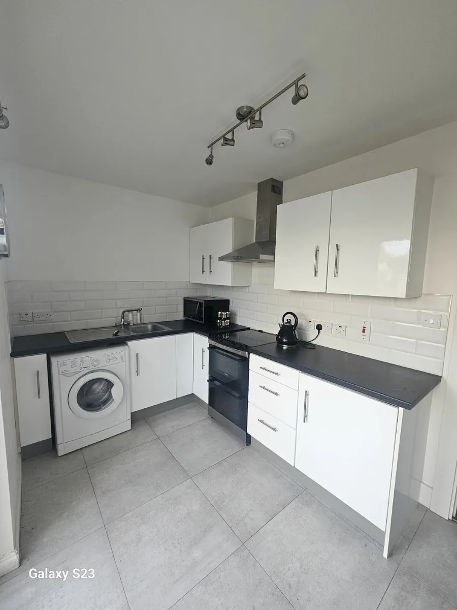 Kitchen with Appliances - Image 1