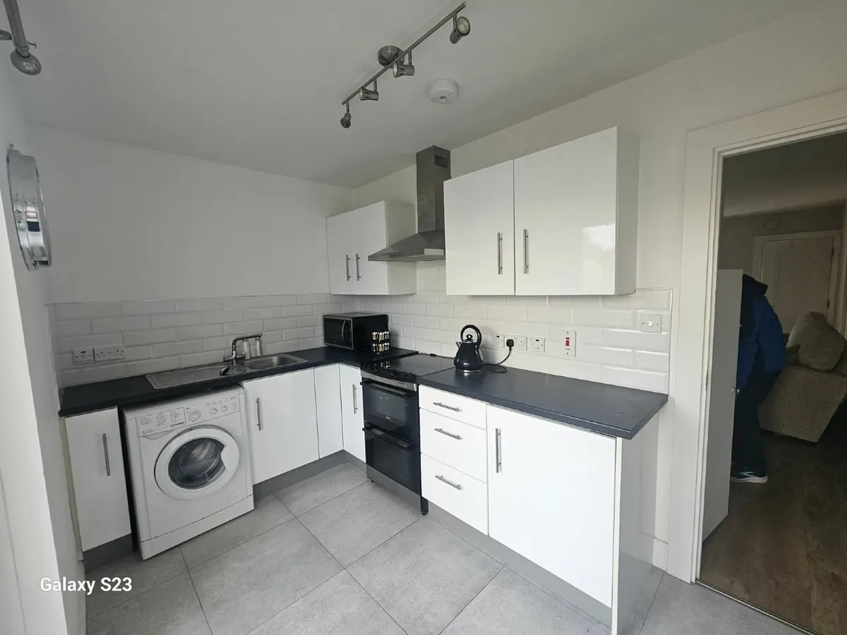 Kitchen with Appliances - Image 2