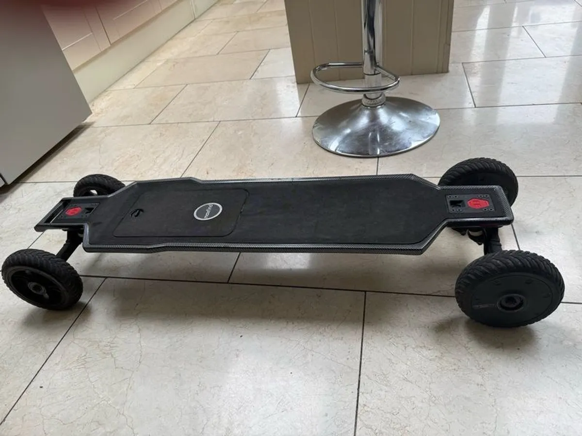 electric skateboard - Image 1