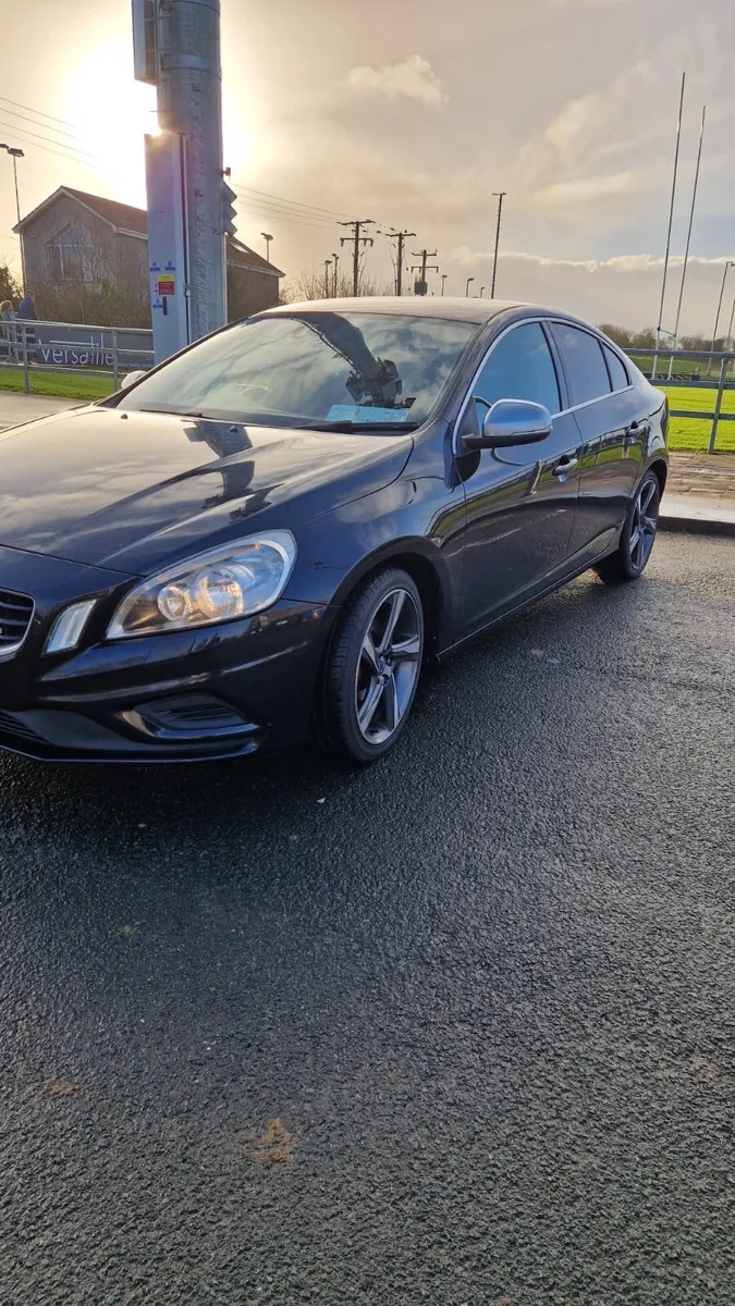 Volvo S60 2013 - Image 2
