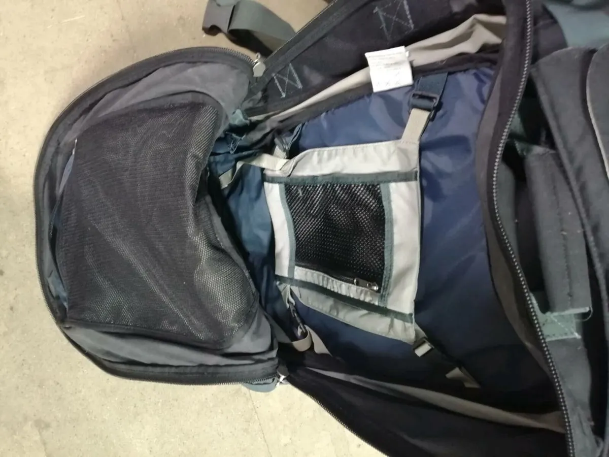 Travel - Rucksack - perfect for travelliny - Image 3