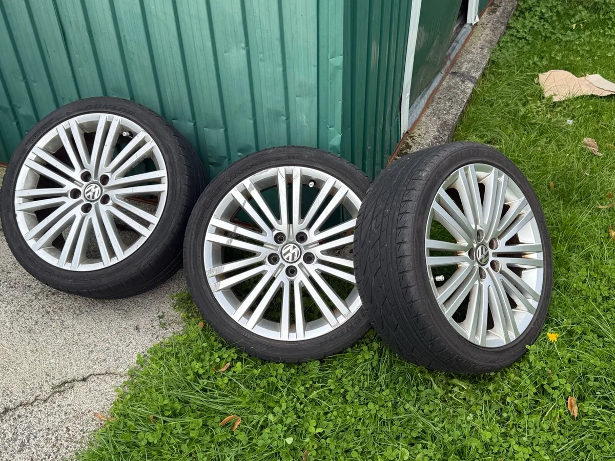 Vw polo gt bluemotion alloy       WANTED