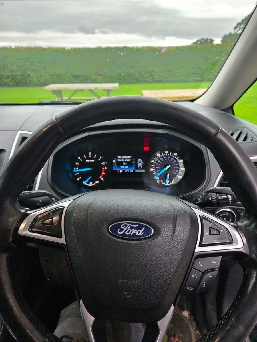 Ford Galaxy - Image 2