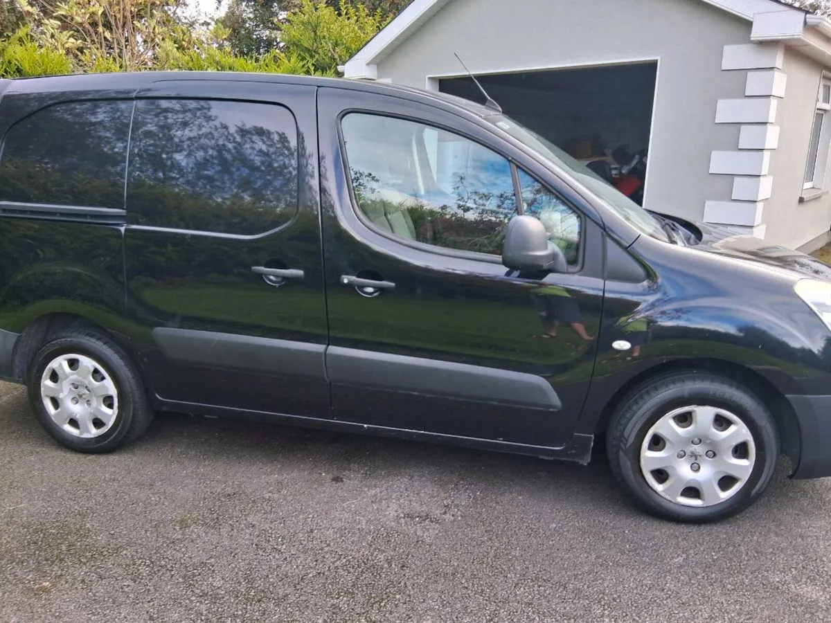 2013 132 Peugeot partner van tax doe dsd 148k - Image 3
