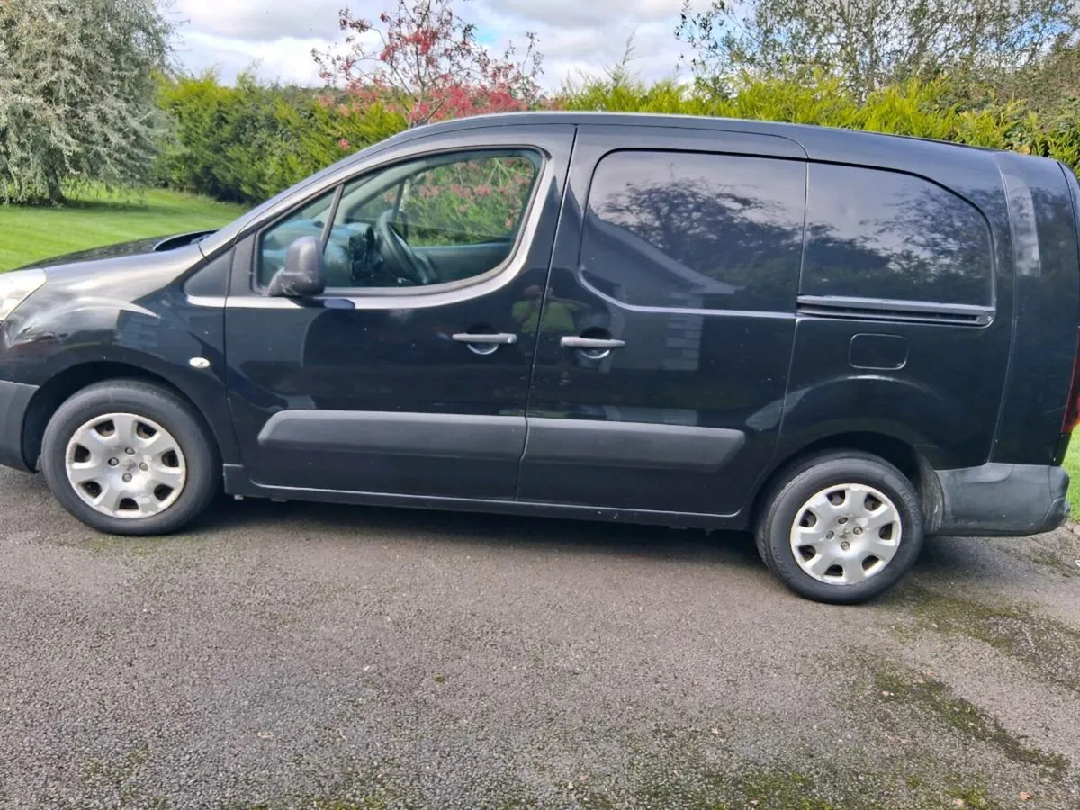 2013 132 Peugeot partner van tax doe dsd 148k - Image 4