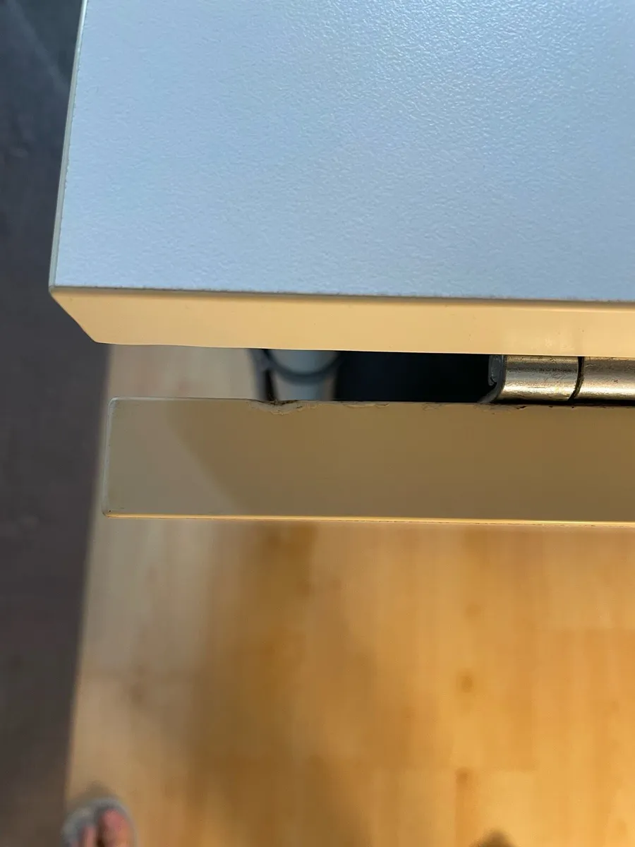 Ikea table + 2 chairs - Image 4