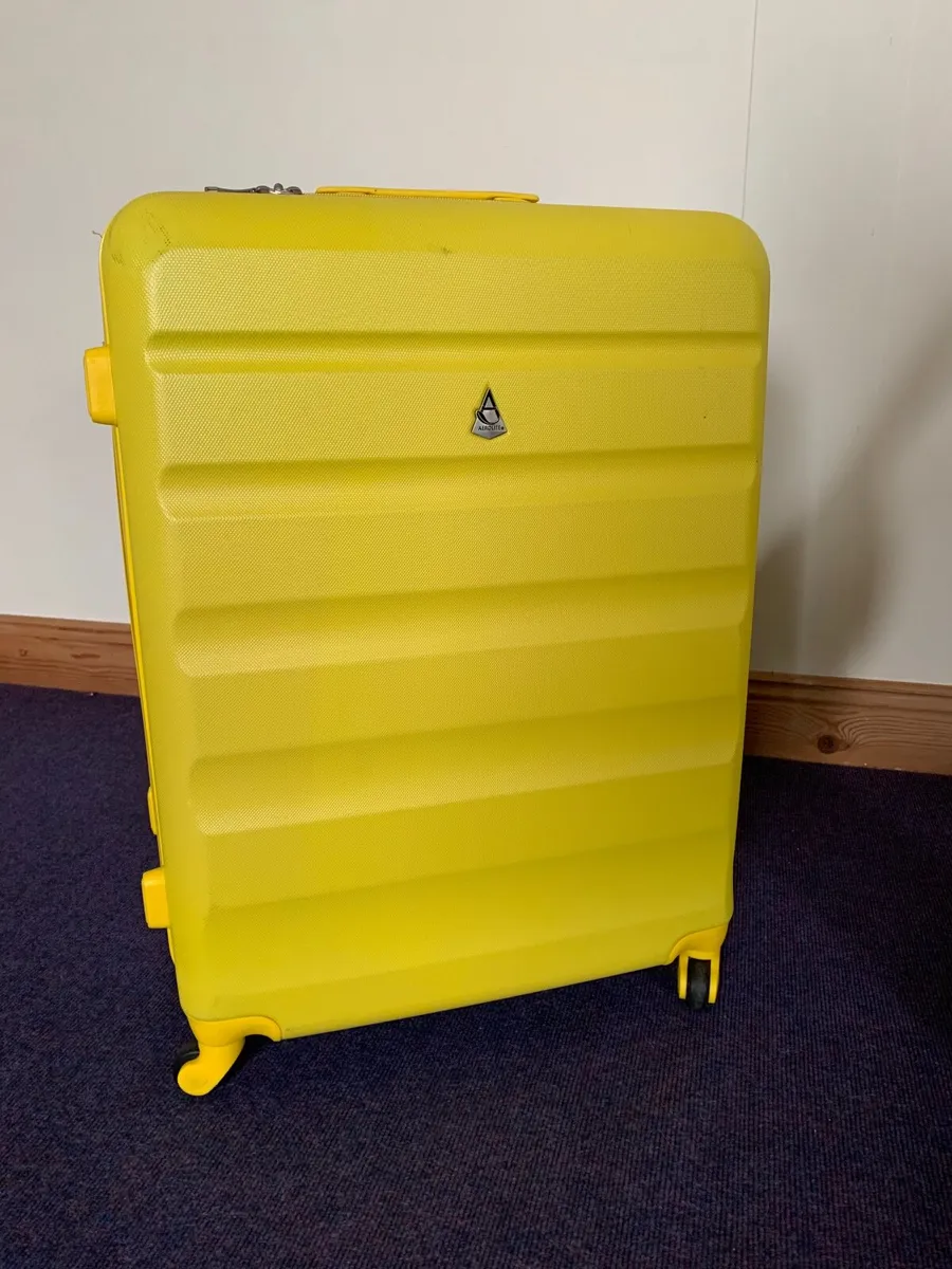 Large Aerolite suitcase - Image 2