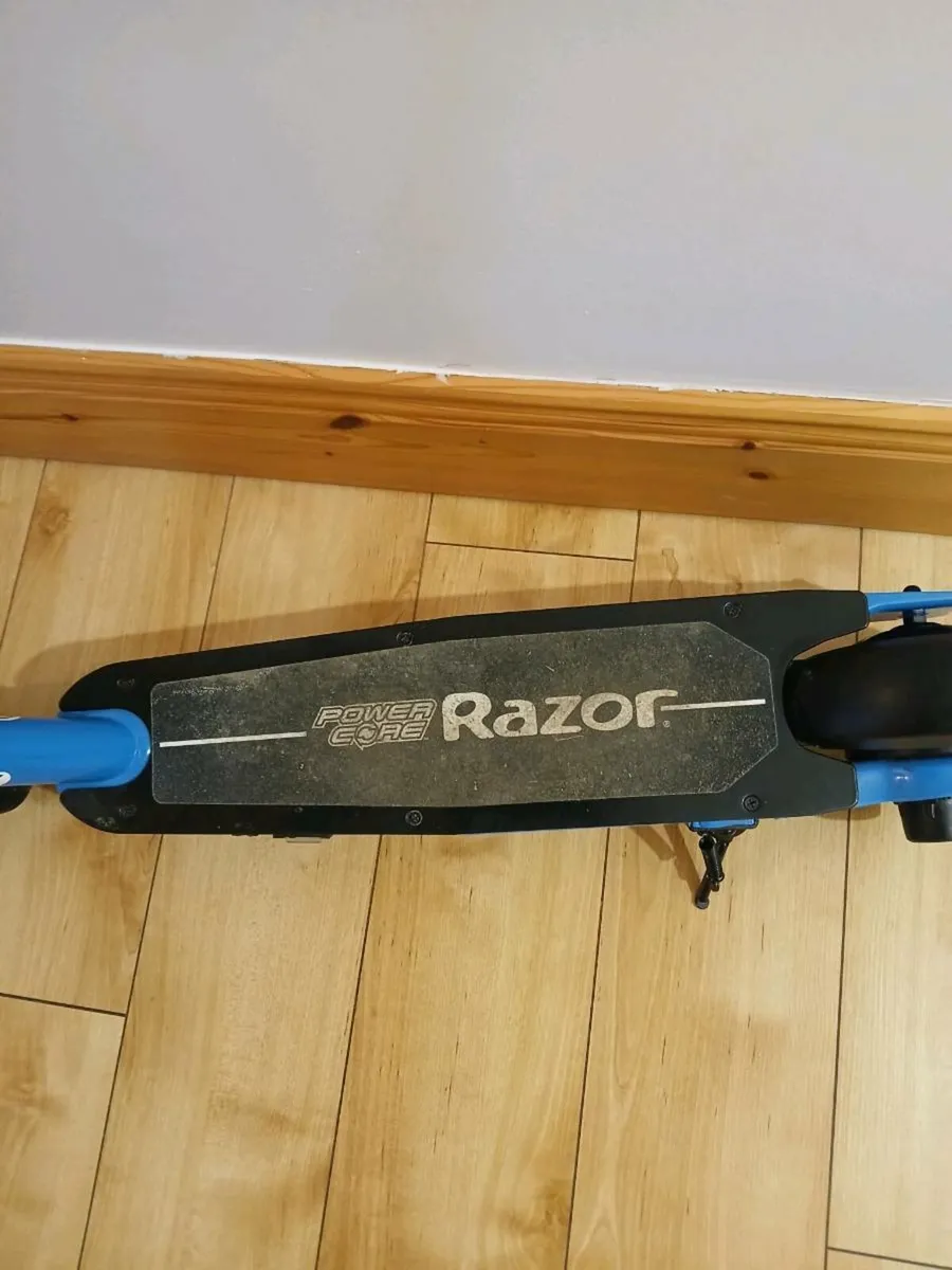 Electric scooter - Image 2