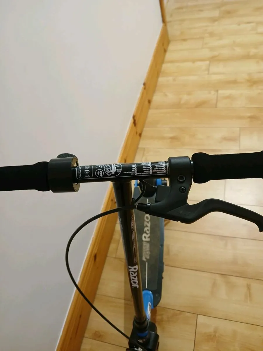 Electric scooter - Image 3