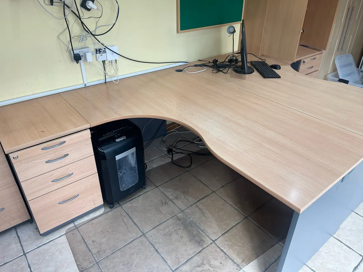 Office Furniture - Image 4