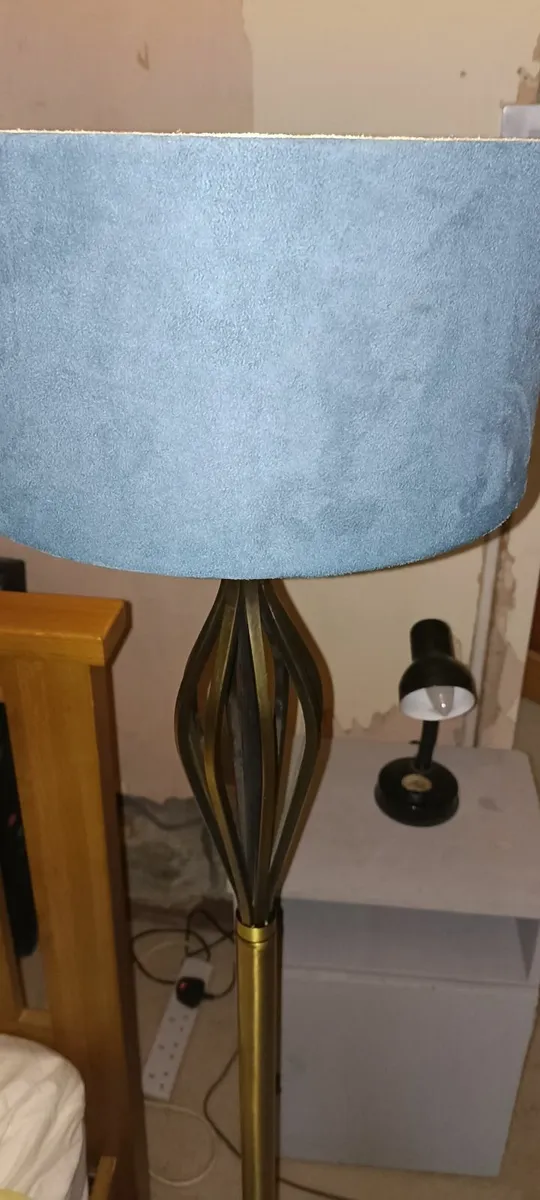 Modern Floor Lamp - Image 3