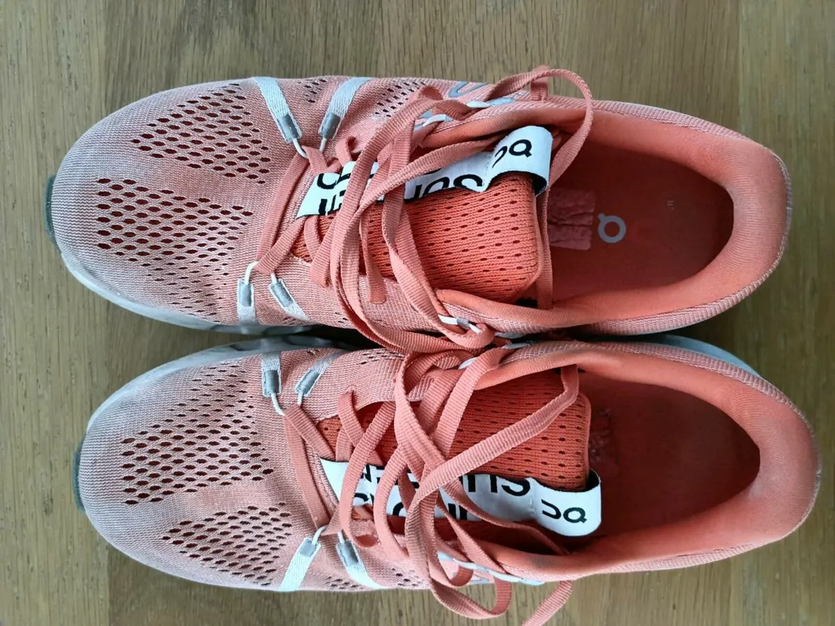 On cloudsurfer running shoes - Image 3