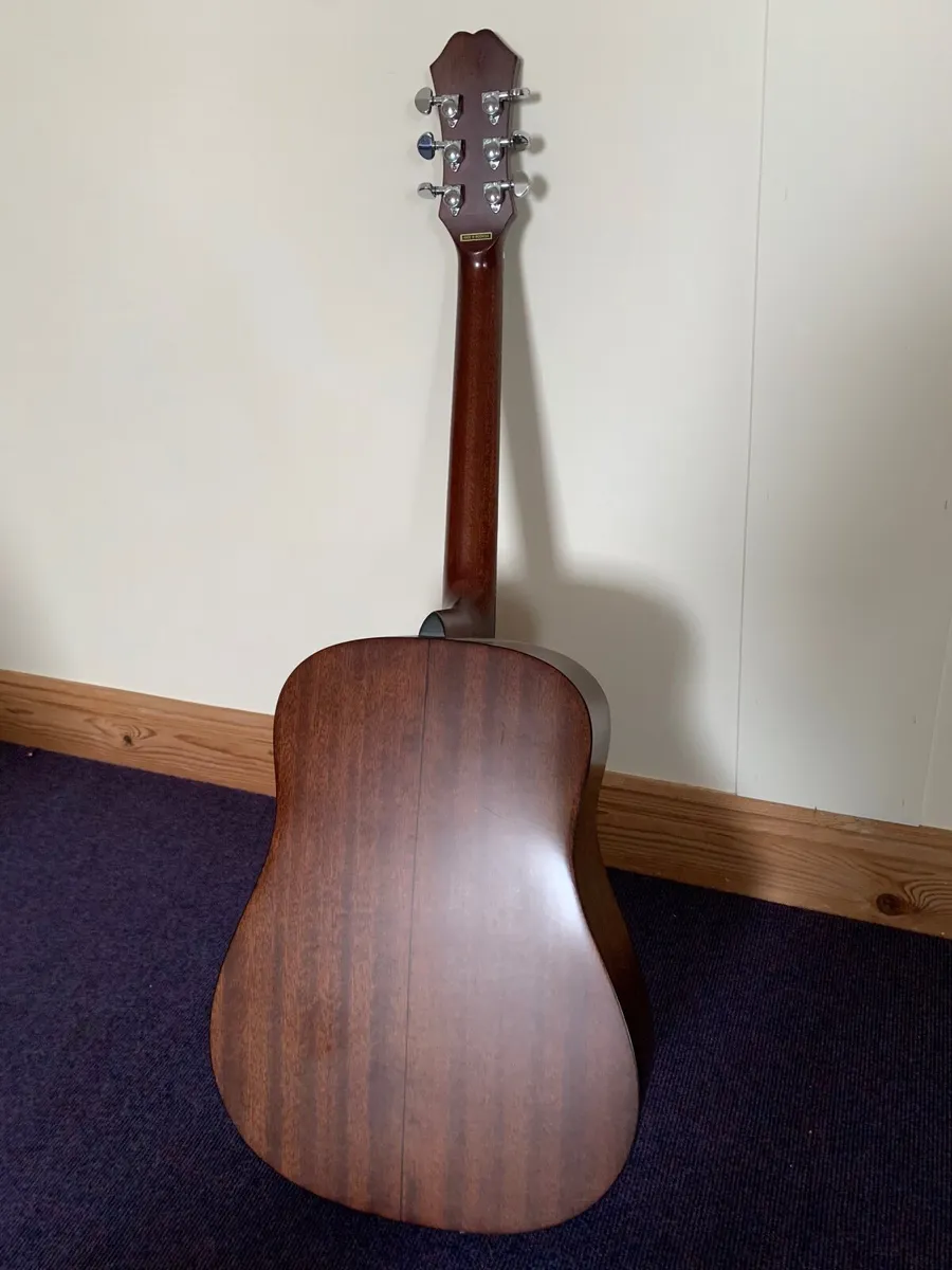 Gibson Guitar - Image 2