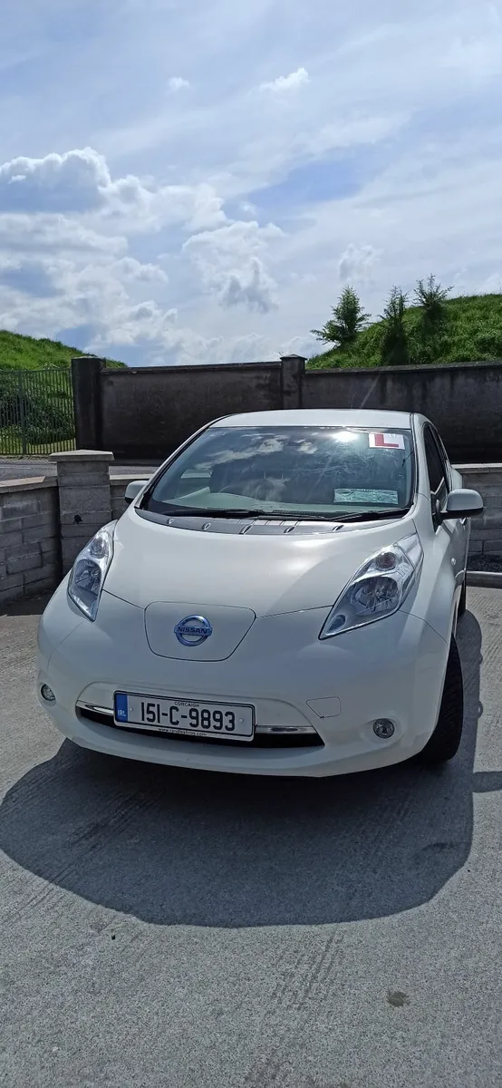 Nissan Leaf 2015 EV SV cold pk 4dr 11/12bar - Image 1