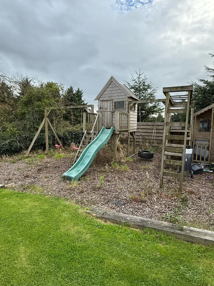 Tree house swings and slide set