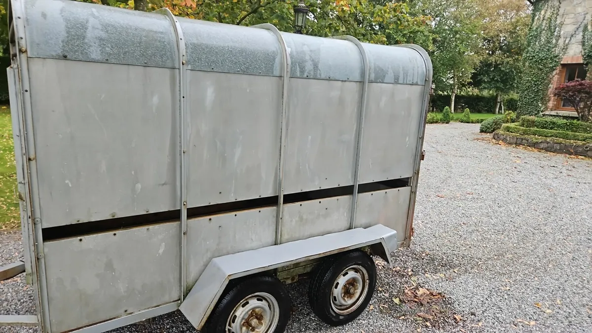Trailer - Image 3