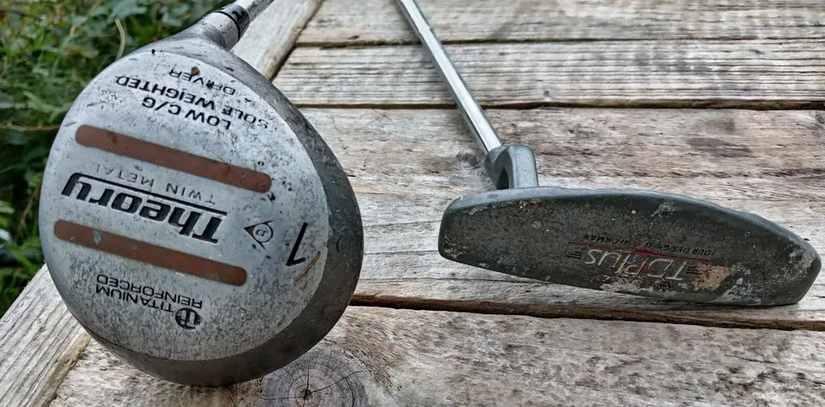 Dunlop Golf Number One Wood and Putter - Image 1