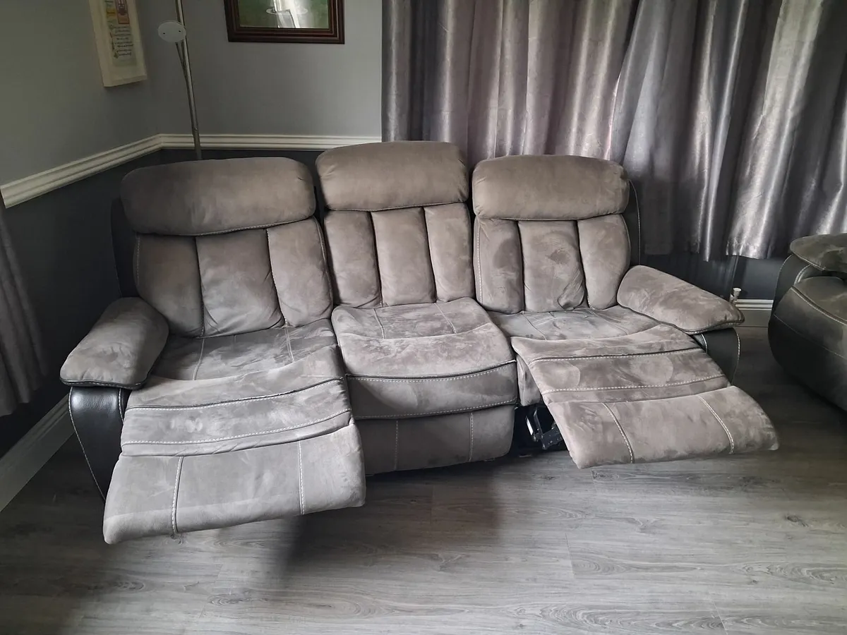Couch - Image 3
