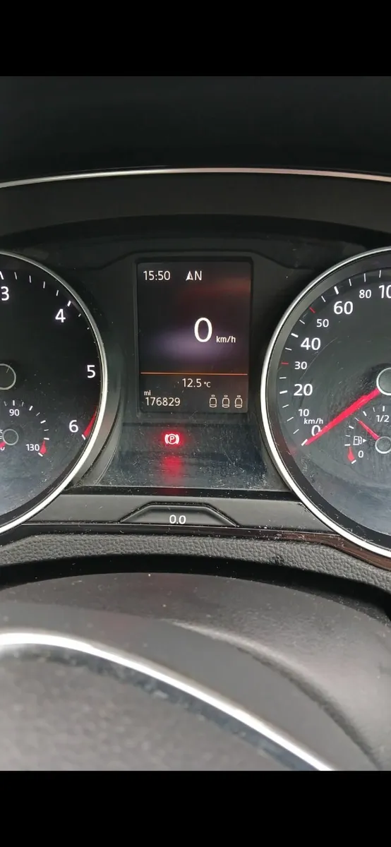 Volkswagen Passat 2015 - Image 3