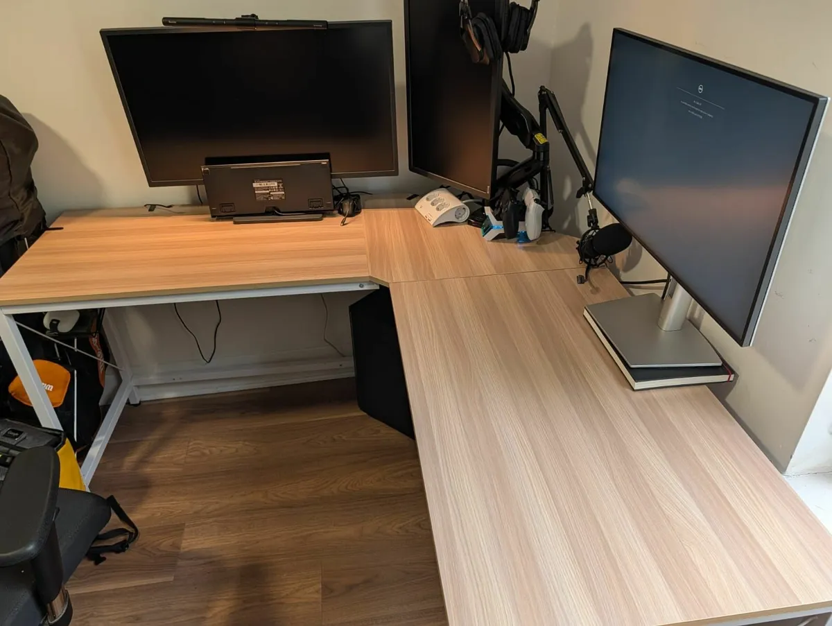 Desk - Image 3
