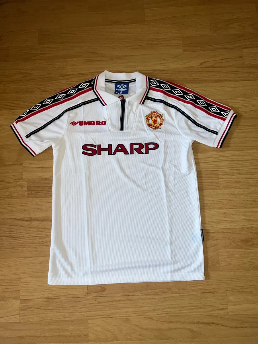Man United Retro - Image 1