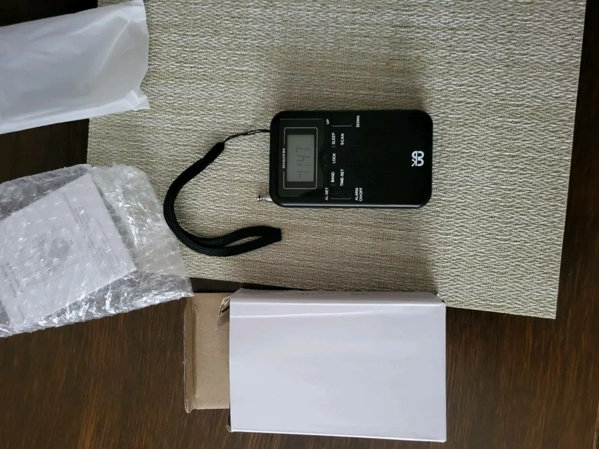 Portable radio - Image 1