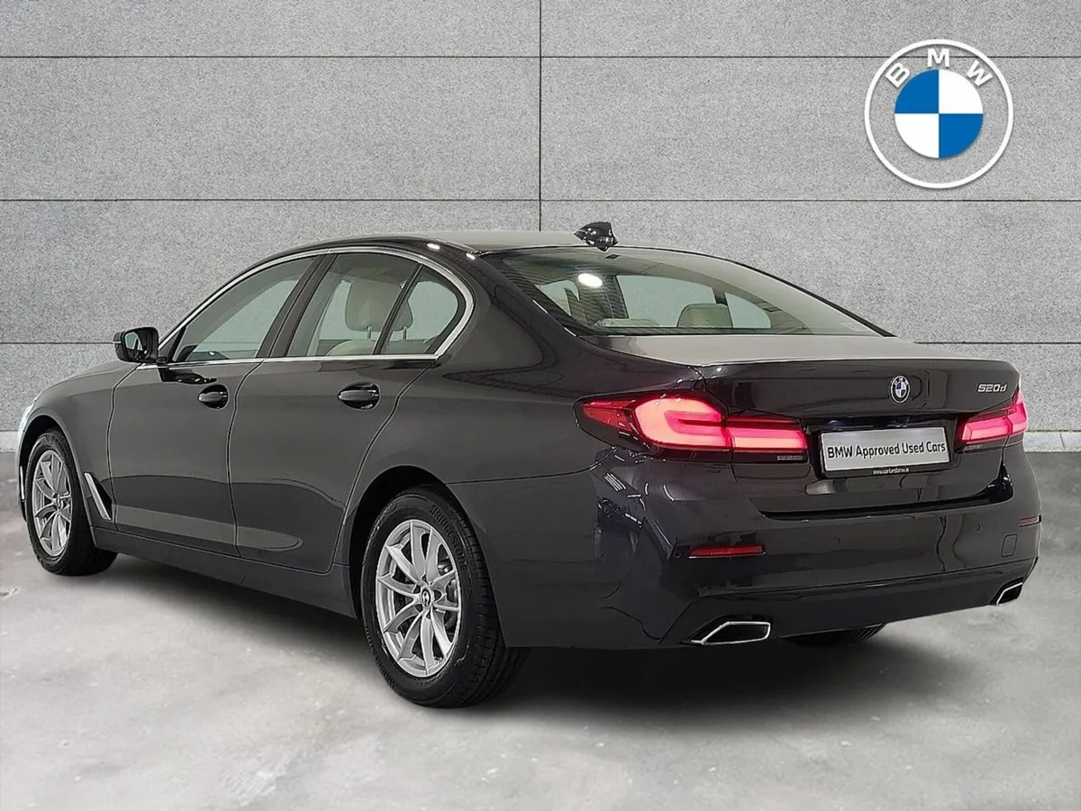 BMW 5-Series 520d SE Saloon - Image 3