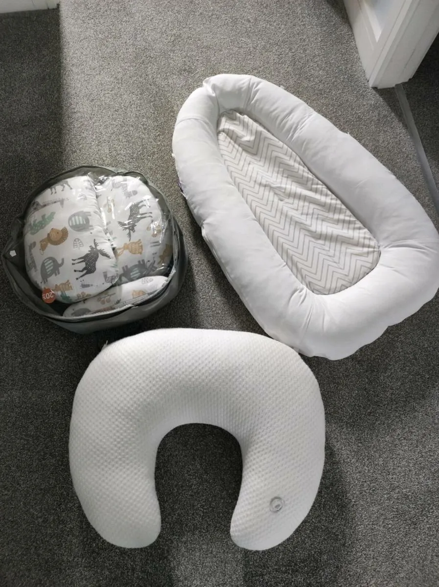 Free pregnancy pillow - Image 2