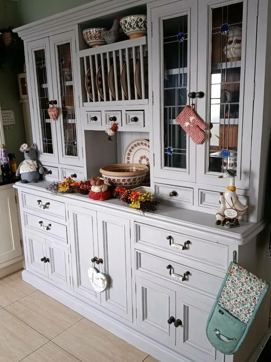 Solid kitchen dresser delivery arranged - Image 1