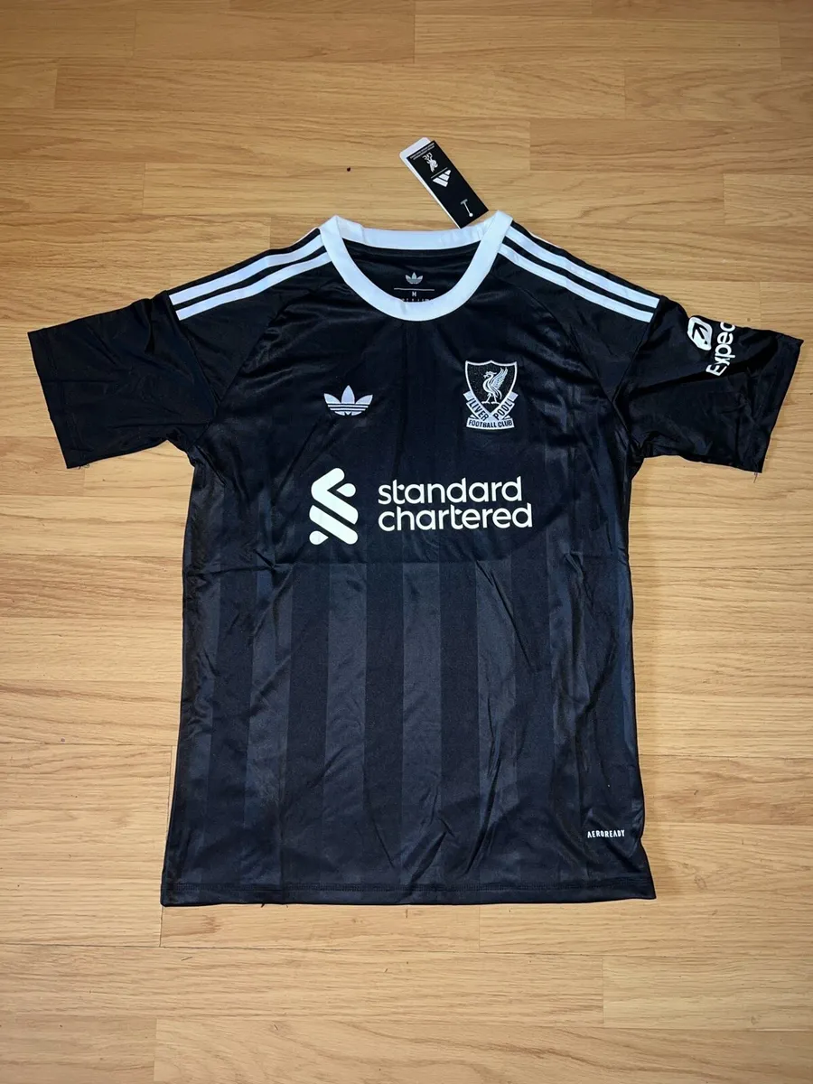Liverpool Goalkeeper Jersey - Image 2