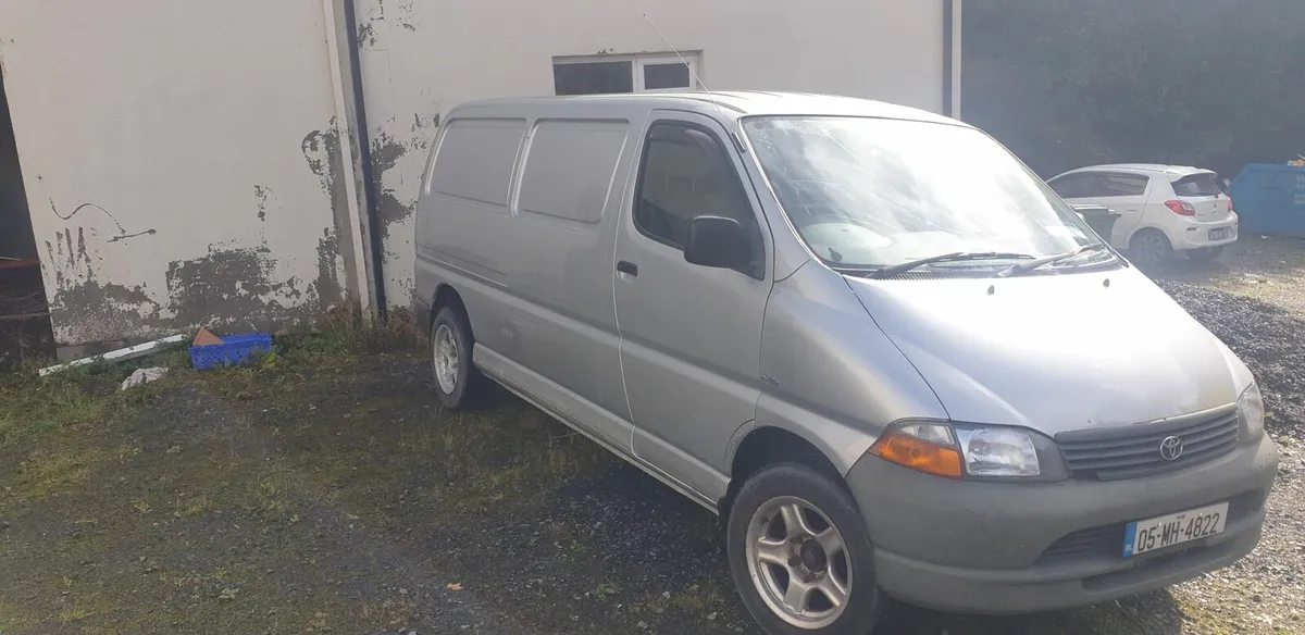 Toyota Hiace - Image 3