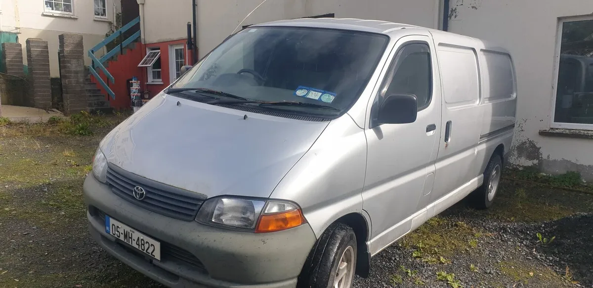 Toyota Hiace - Image 4