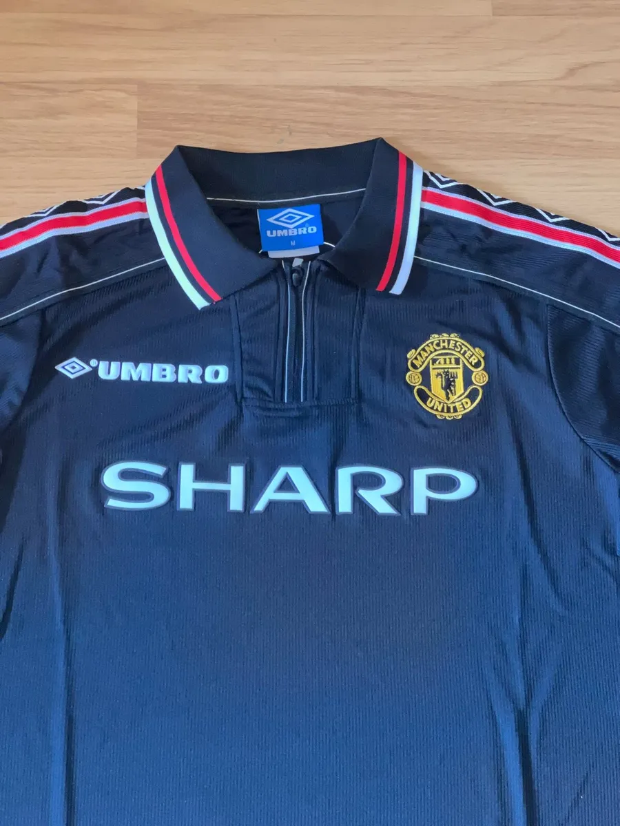 Man United Retro - Image 2