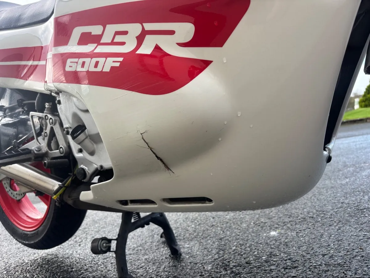 Honda CBR600F- 1991 - Image 4