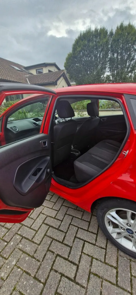 Ford Fiesta 2015 - Image 3