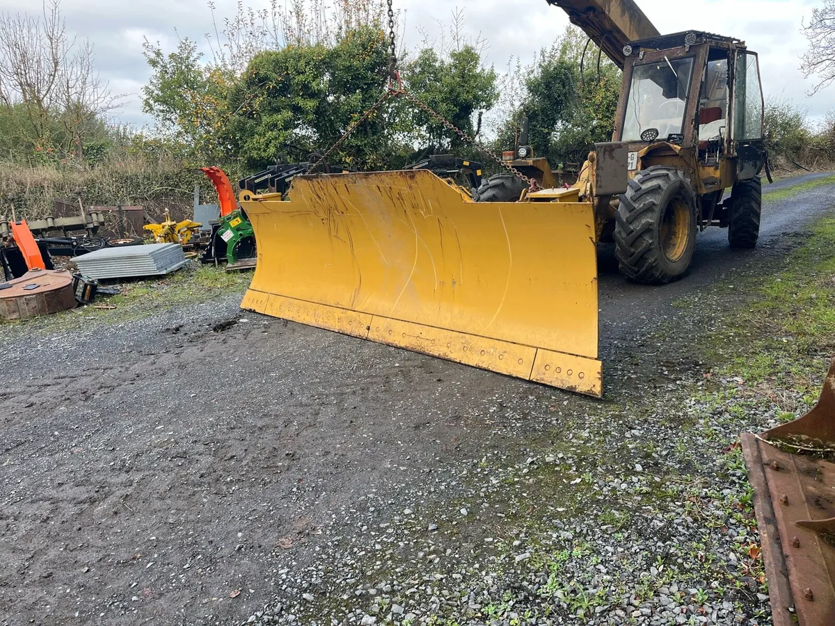 Unused dozer blade cat D6N - Image 2