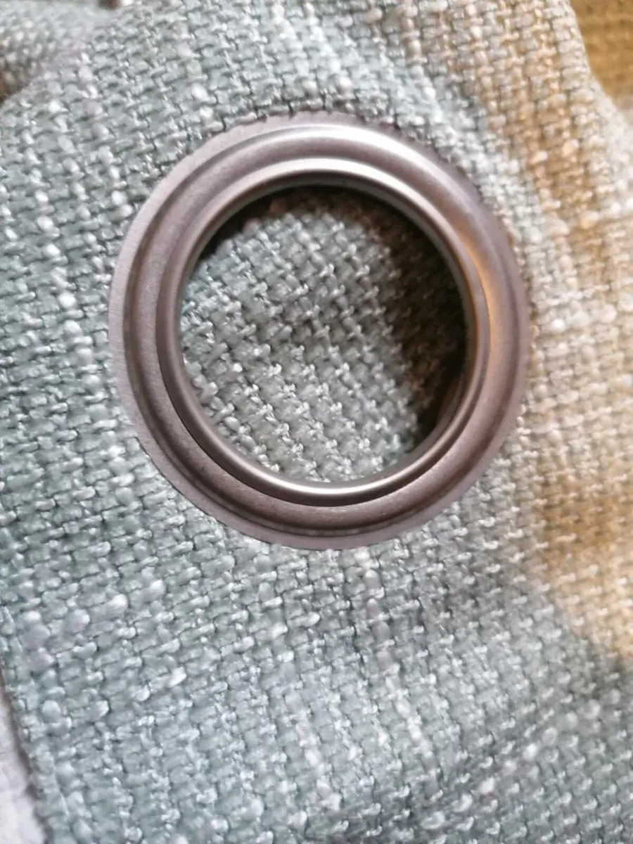 Beautiful new set of black out curtains - Image 2