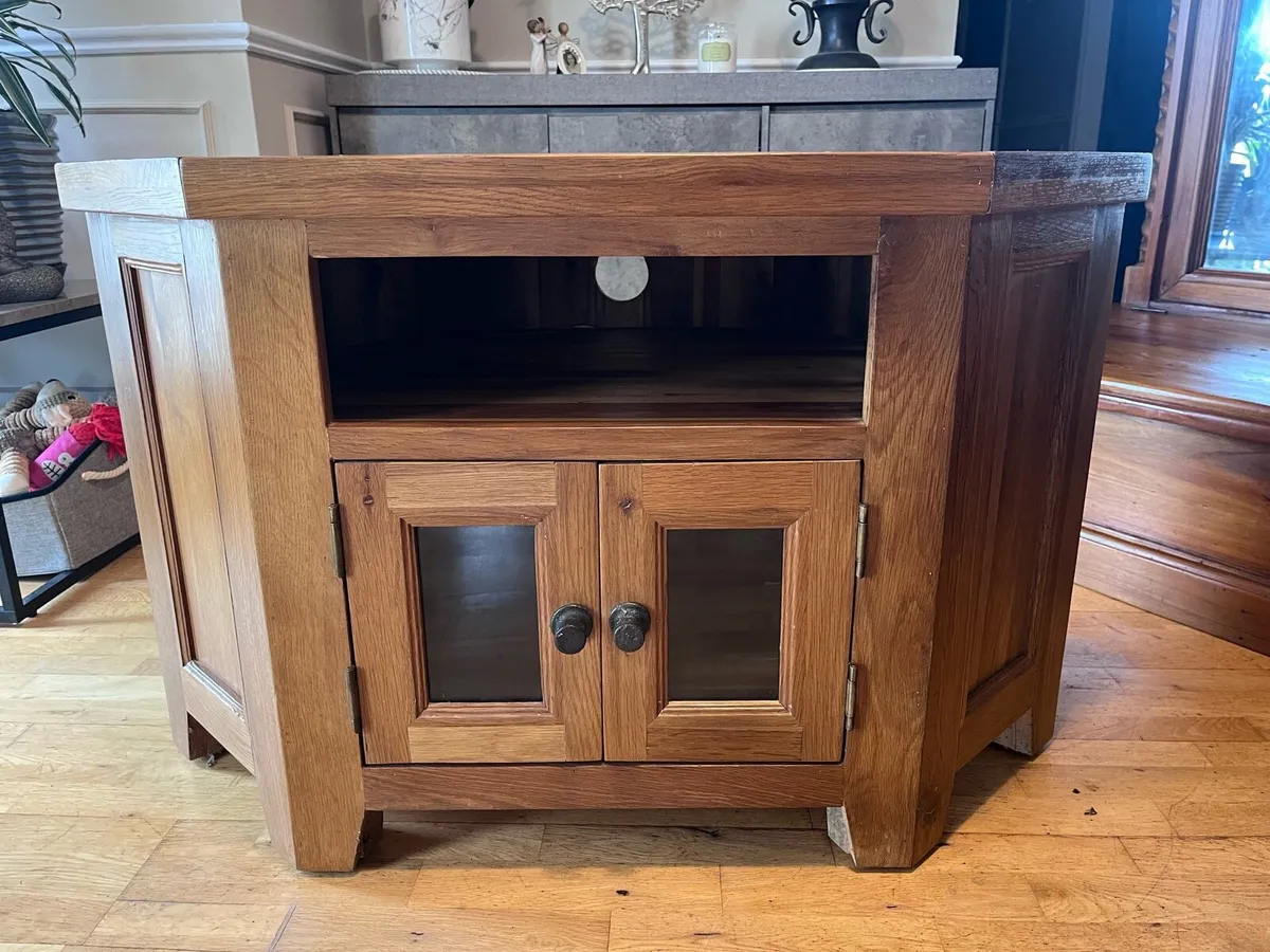 TV Cabinet - Image 1