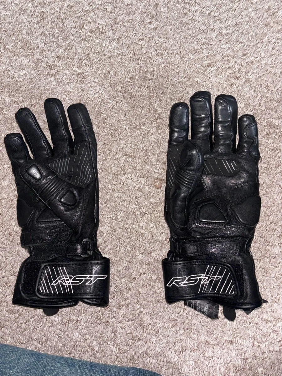 RST motorbike gloves - Image 1