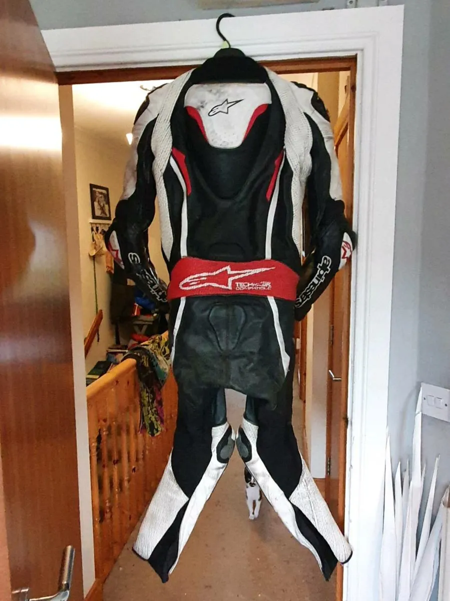 Alpinestars GP Tech V2 Airbag Race Suit - Image 2