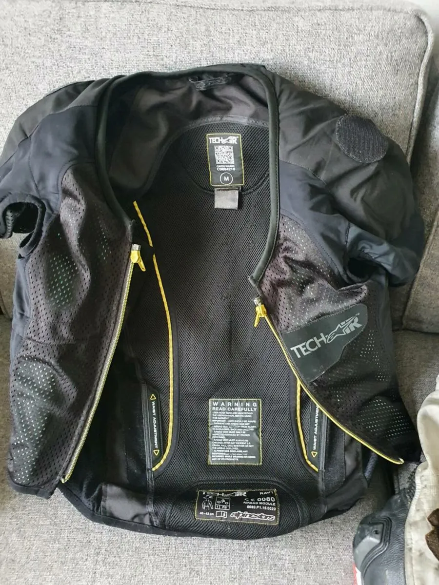 Alpinestars GP Tech V2 Airbag Race Suit - Image 4