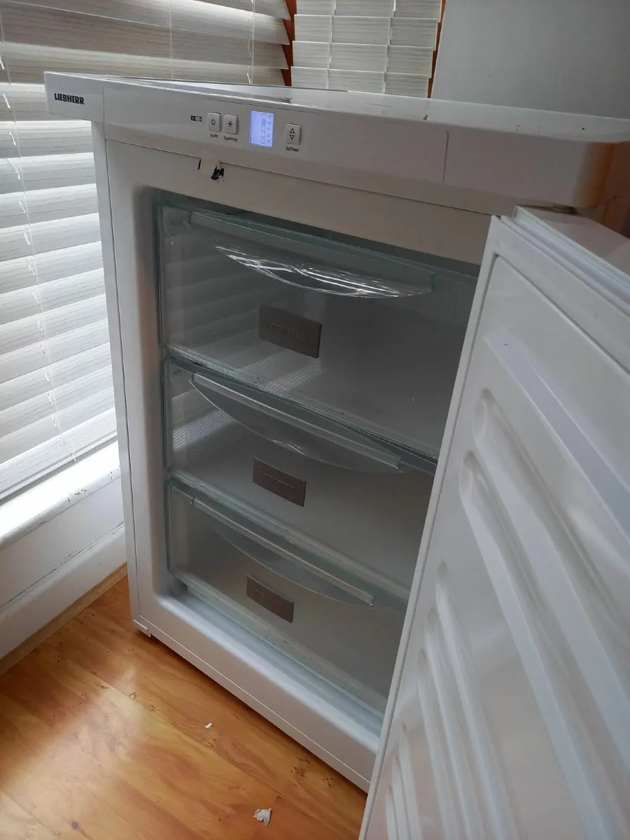Liebherr undercounter freezer - Image 2